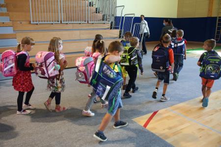 SPREJEM PRVOŠOLČKOV RAKEK 21 FOTO LJUBO VUKELIČ